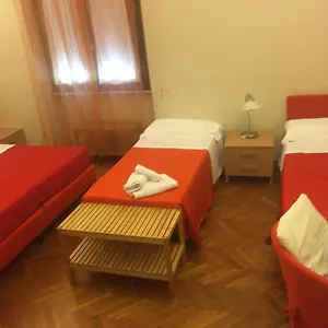 https://affittacamere-accasa.it-tuscanyhotel.com