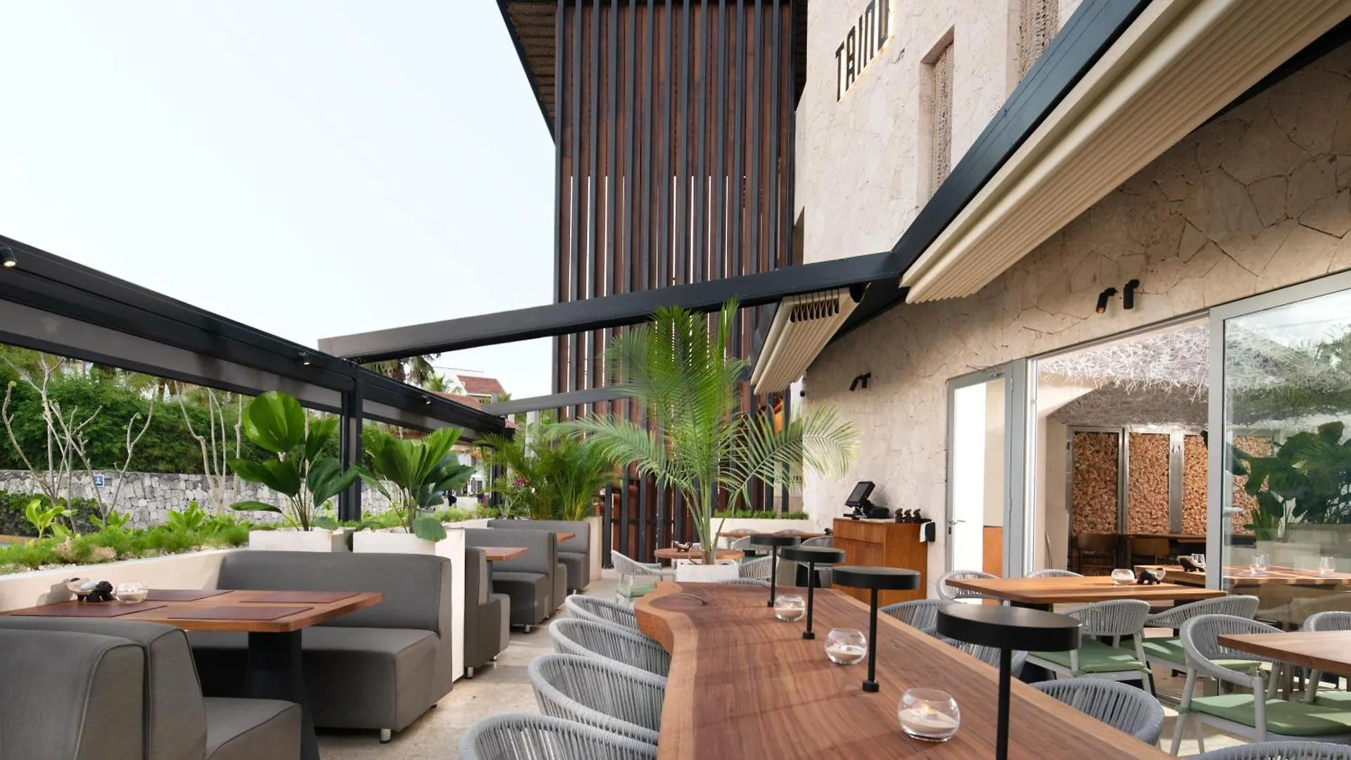 Ducassi Suites Rooftop Pool - Beach Club And Spa Punta Cana