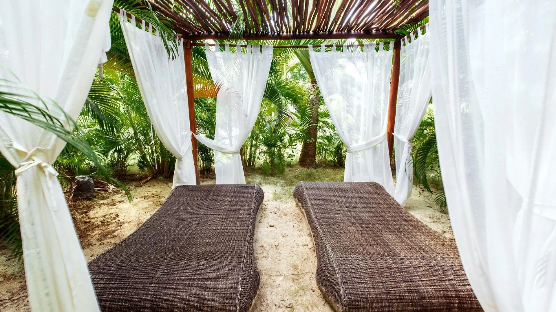 Hotel Ducassi Suites Rooftop Pool - Beach Club And Spa Punta Cana